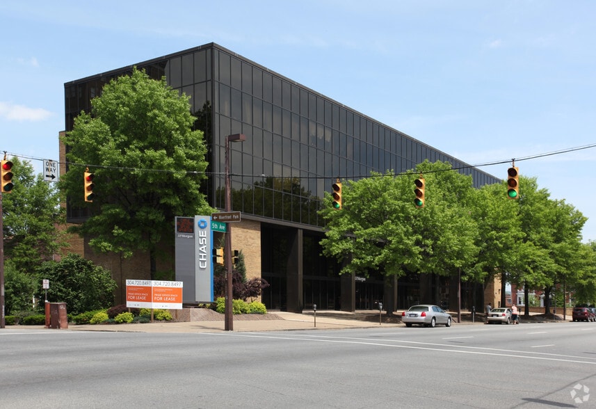 1000 Fifth Ave, Huntington, WV for lease - Primary Photo - Image 1 of 39