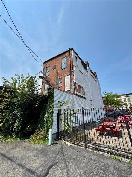 230 E Main St, Palmyra, NY for sale - Building Photo - Image 2 of 15