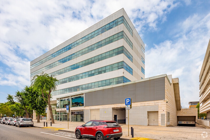 Office in Plaça de la Pau, 1, Cornellà de Llobregat for lease - Building Photo - Image 2 of 2