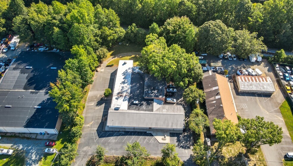 1200 Industrial Dr, Matthews, NC for sale - Building Photo - Image 2 of 9