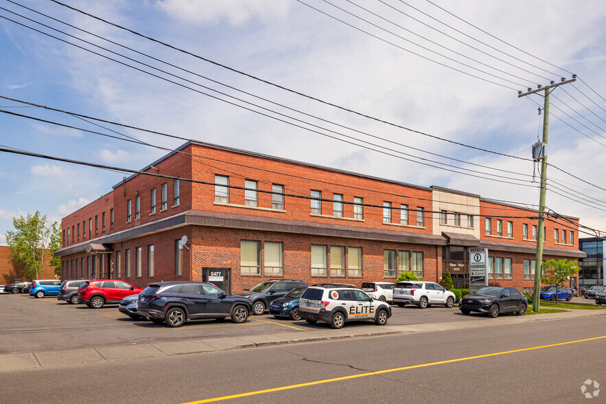 5475 Rue Paré, Mont-Royal, QC à louer - Photo du bâtiment - Image 1 de 5