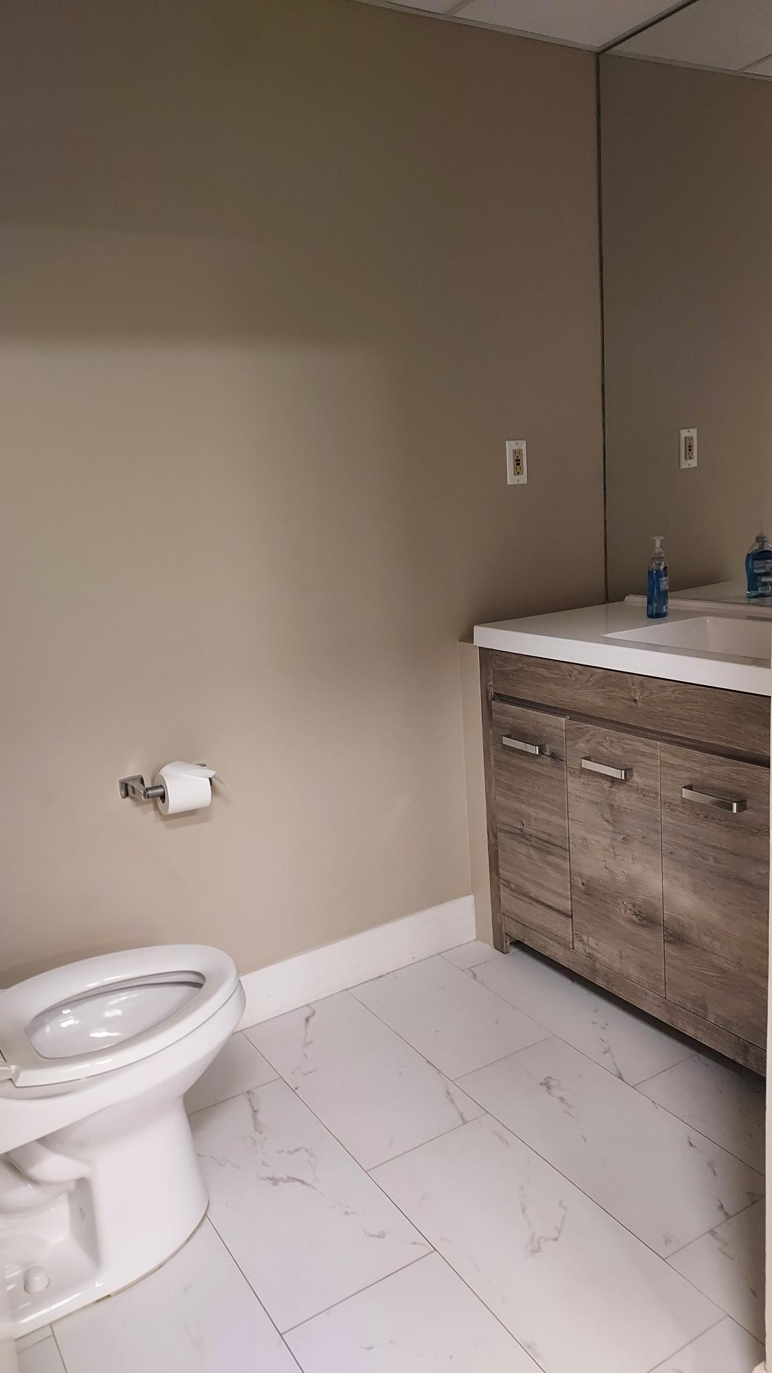 25 Pompton Ave, Verona, NJ à louer Photo intérieure- Image 1 de 8