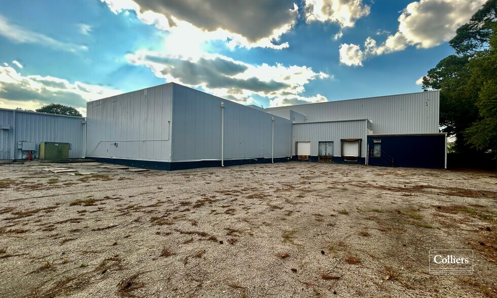 1317 E Main St, Dillon, SC à vendre - Photo du bâtiment - Image 2 de 10