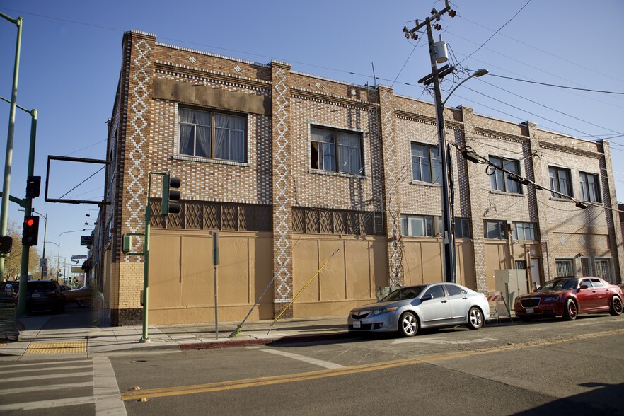 8801 International Blvd, Oakland, CA for sale - Building Photo - Image 1 of 1