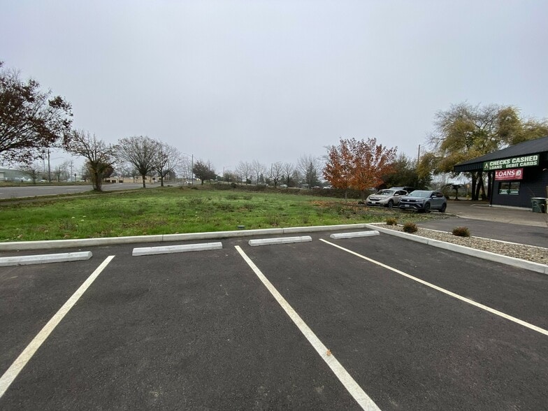 739 SE 9th Ave, Albany, OR for sale - Building Photo - Image 2 of 3