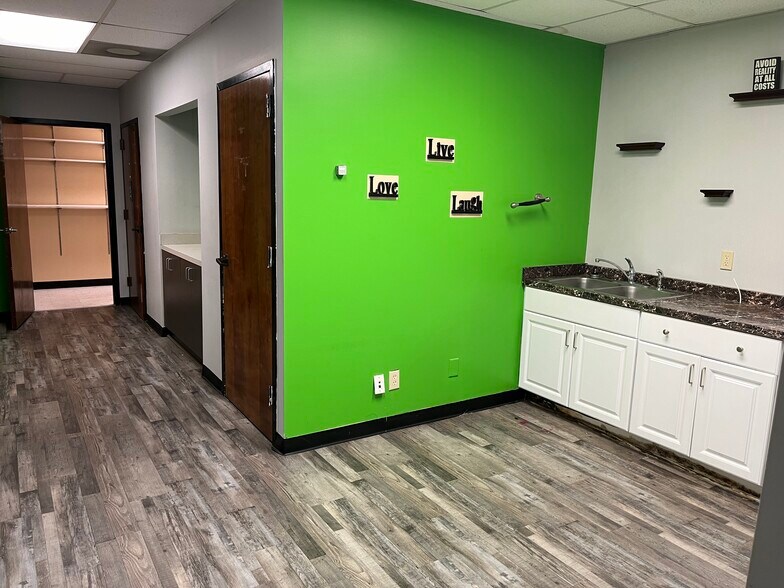 1770 The Exchange SE, Atlanta, GA à louer - Photo du bâtiment - Image 3 de 21