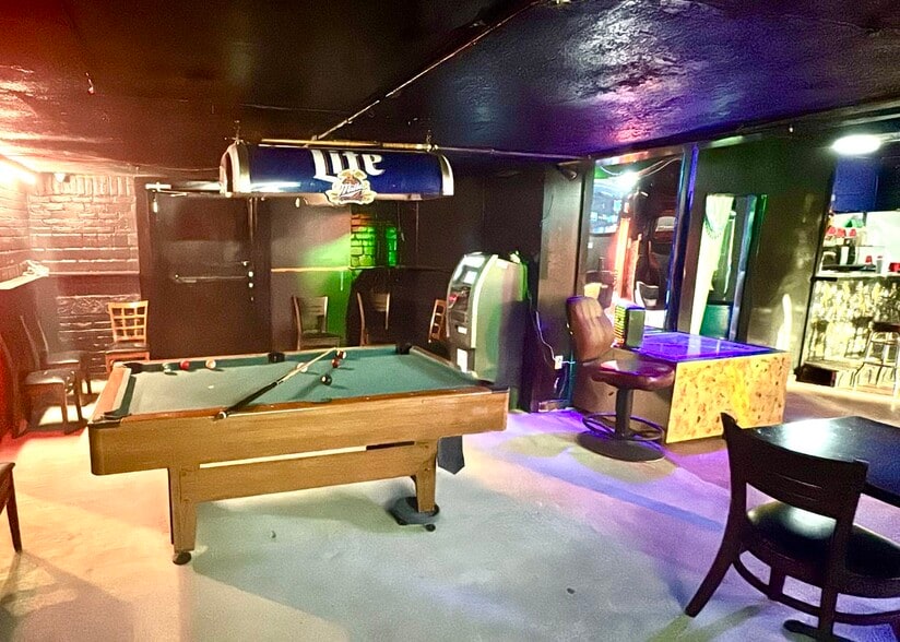 8031-8033 Harrisburg Blvd, Houston, TX for sale - Building Photo - Image 2 of 7