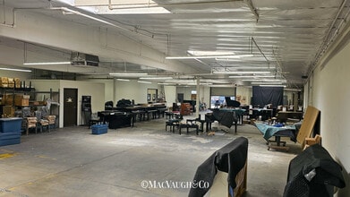 14720-14726 Oxnard St, Van Nuys, CA for lease Interior Photo- Image 2 of 3