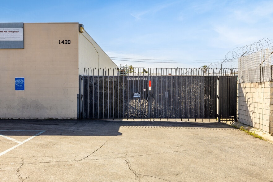1428 W South Central Park Ave, Anaheim, CA for sale - Building Photo - Image 3 of 7