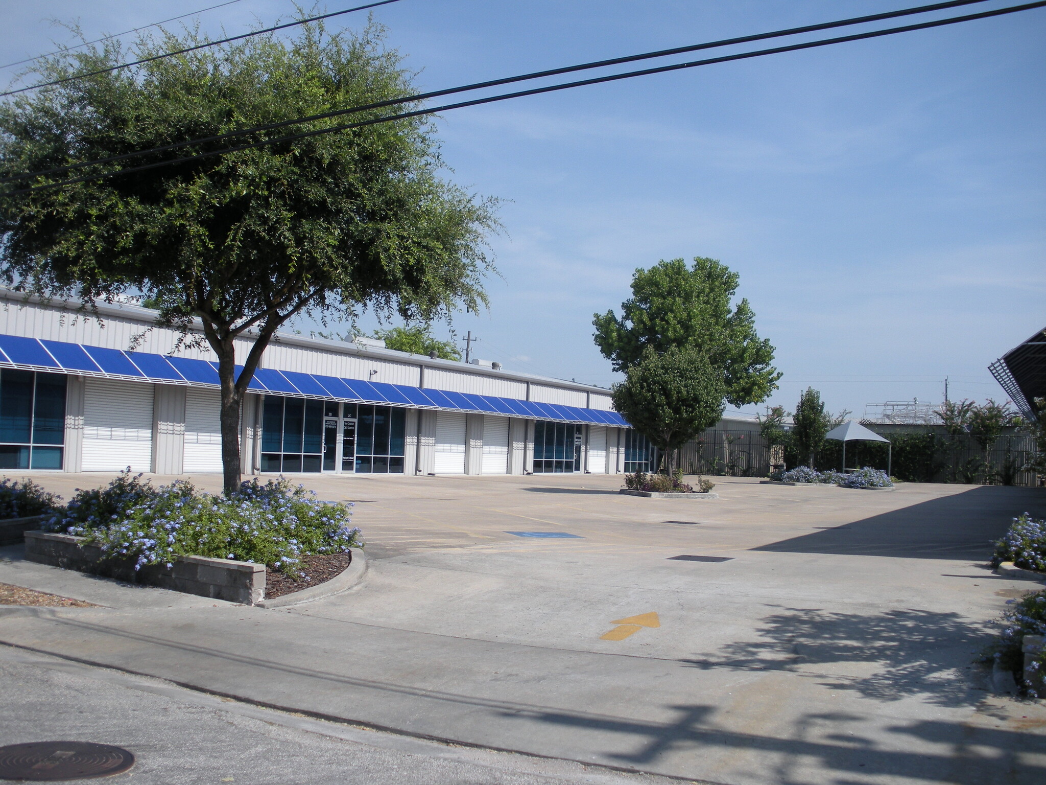 8416 S Breeze Dr, Houston, TX à louer Photo du bâtiment- Image 1 de 8