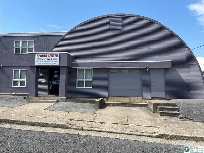 749 E Ettwein St, Bethlehem, PA à vendre - Photo principale - Image 1 de 16