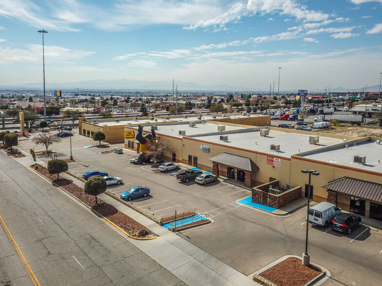 1111 Barranca Dr, El Paso, TX for lease - Building Photo - Image 2 of 5