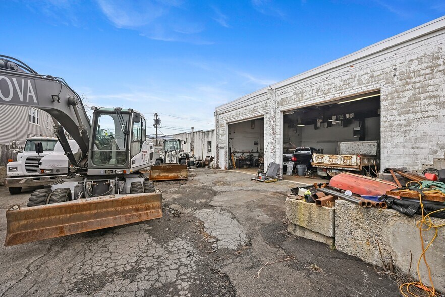 31 Victory St, Stamford, CT à vendre - Photo du bâtiment - Image 3 de 9