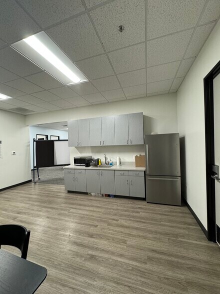 2115 S 11th Ave, Phoenix, AZ à louer - Plan d’étage type - Image 3 de 16