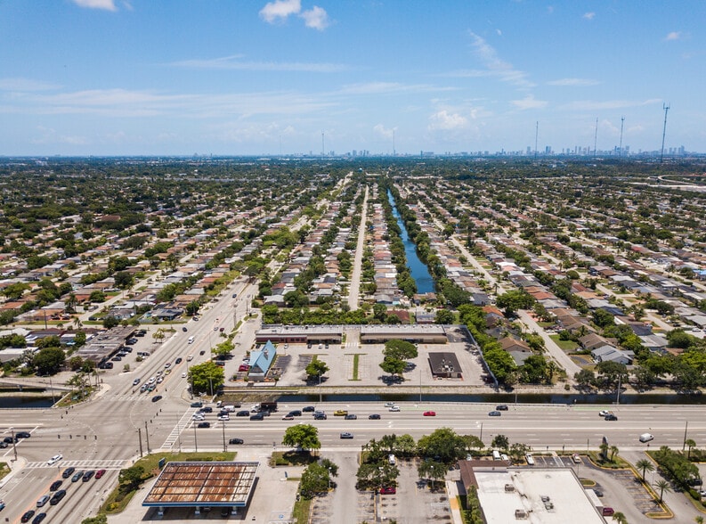7950-7968 Miramar Pky, Miramar, FL for lease - Building Photo - Image 3 of 24