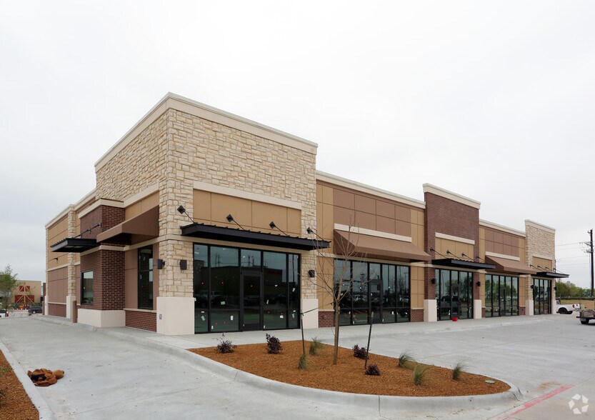 4325 E University Dr, Prosper, TX à louer - Photo du bâtiment - Image 3 de 8