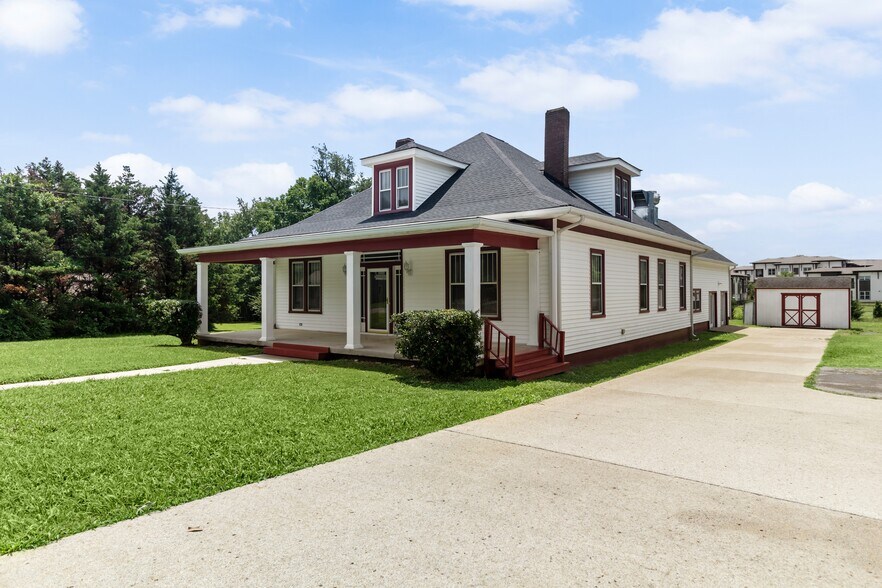 300 Maple St, Smyrna, TN à vendre - Photo du bâtiment - Image 3 de 28