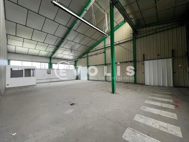 Flex in Mornant for sale - Interior Photo - Image 2 of 7