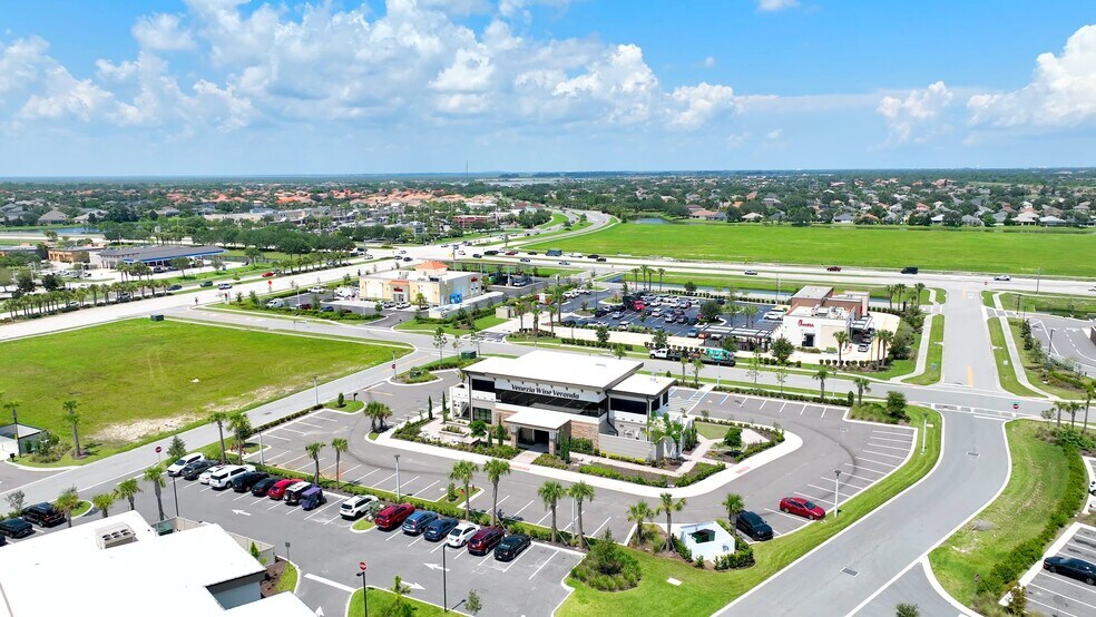 5475 Lorkey Ln, Melbourne, FL à vendre - Vidéo sur l’inscription commerciale - Image 2 de 6