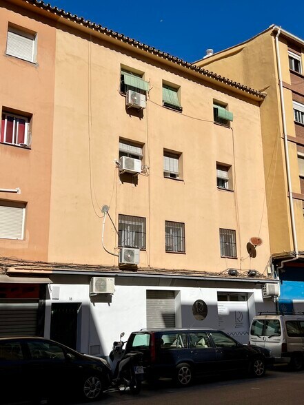Immeuble residentiel dans Málaga, Málaga à vendre - Photo du bâtiment - Image 3 de 10