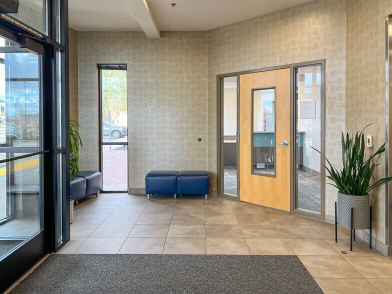 2132 N 1700 W, Layton, UT à louer - Photo du bâtiment - Image 2 de 3