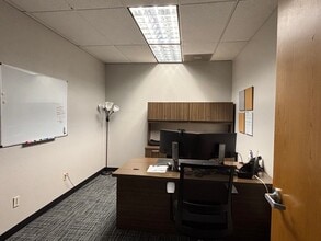 2650-2656 Napa Valley Corporate Dr, Napa, CA for lease Interior Photo- Image 2 of 14