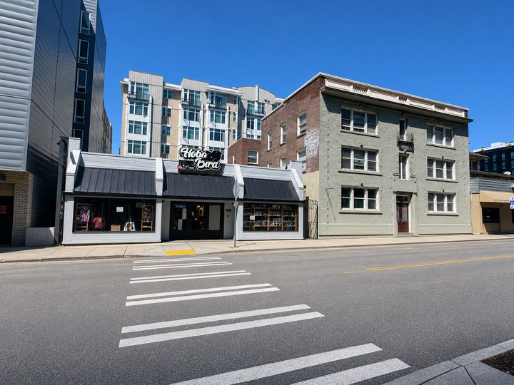 4737 Brooklyn Ave NE, Seattle, WA à vendre - Photo du bâtiment - Image 3 de 10