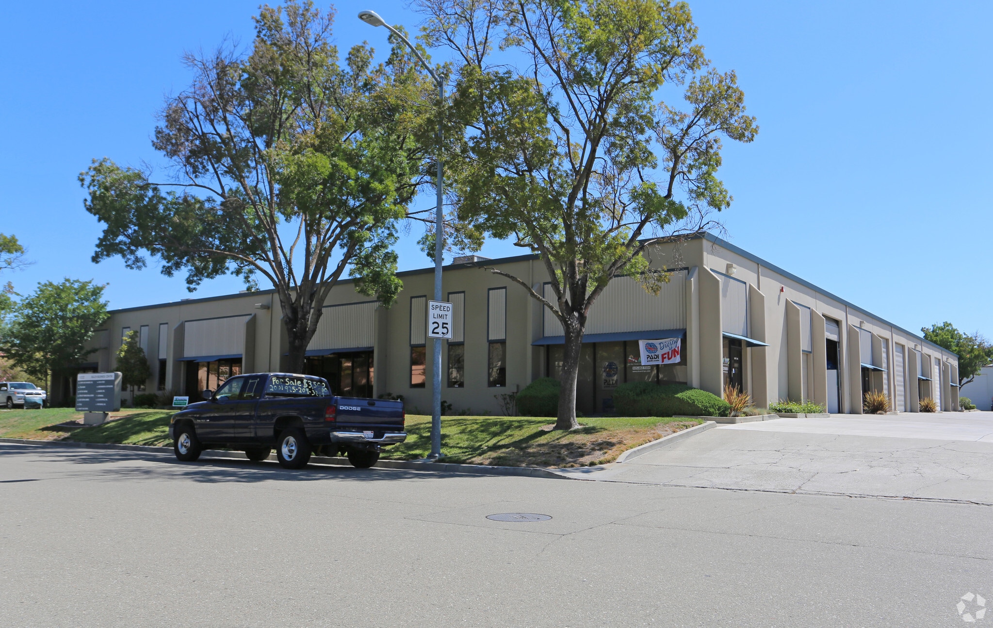 1040 Serpentine Ln, Pleasanton, CA for lease Primary Photo- Image 1 of 5