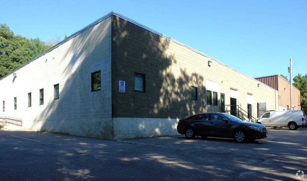 65 Industrial Park Rd, Hingham, MA for lease - Building Photo - Image 3 of 4