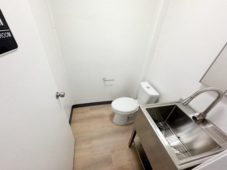 158 Hamilton Dr, Novato, CA à louer - Photo du bâtiment - Image 2 de 12