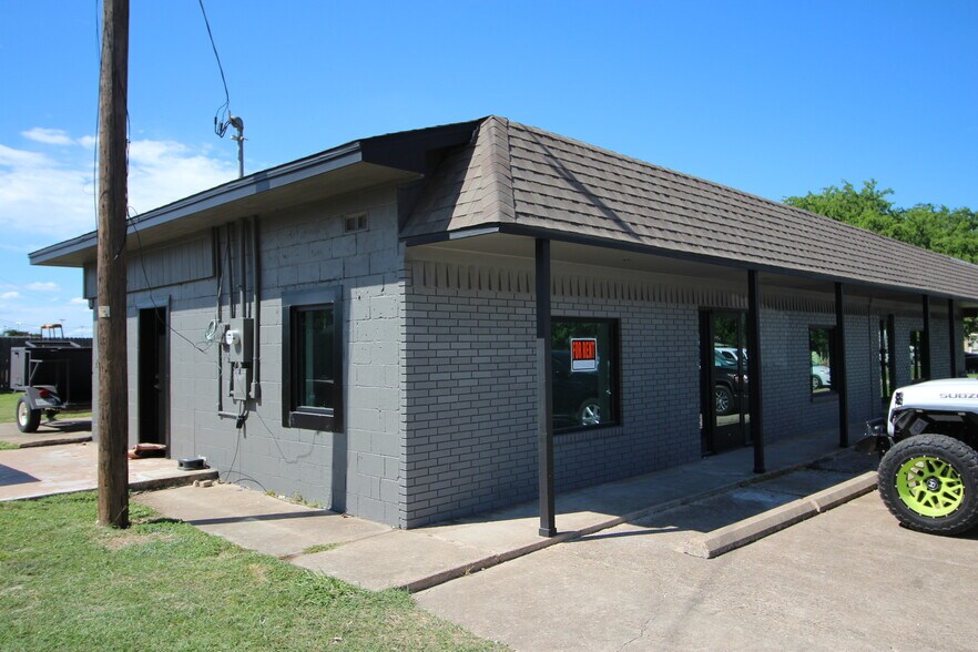 220 W Warren St, Hewitt, TX à vendre - Photo du b timent - Image 1 de 1