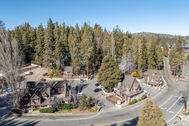 Plus de détails pour Lake Arrowhead Retail & Hotel Portfolio – Services hôteliers à vendre, Lake Arrowhead, CA