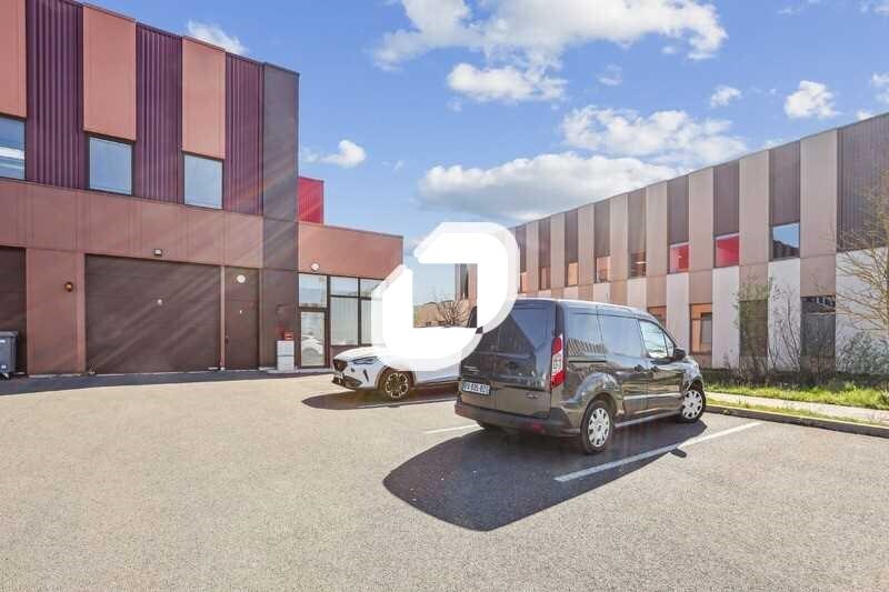 Flex in Tremblay-en-France for sale Building Photo- Image 1 of 17