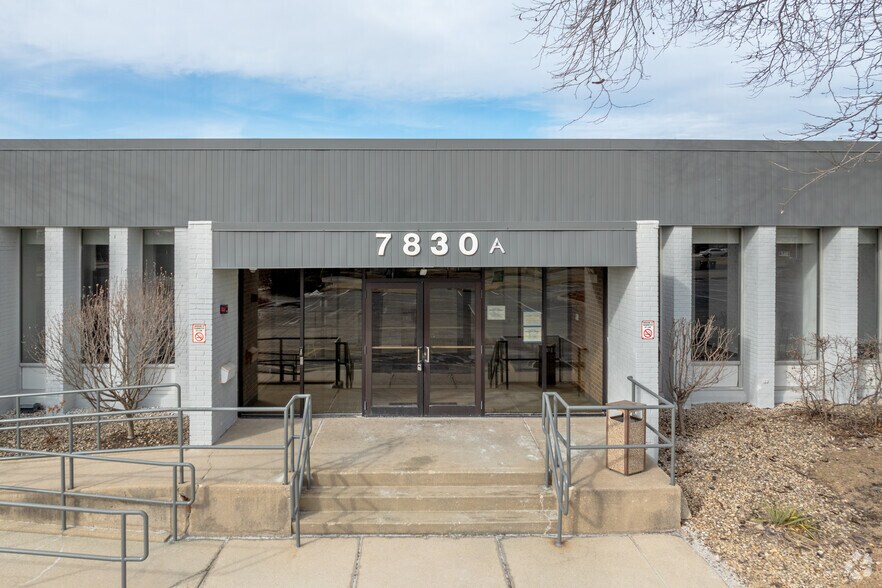 7830 W 71st St, Bridgeview, IL à louer - Photo du bâtiment - Image 3 de 5