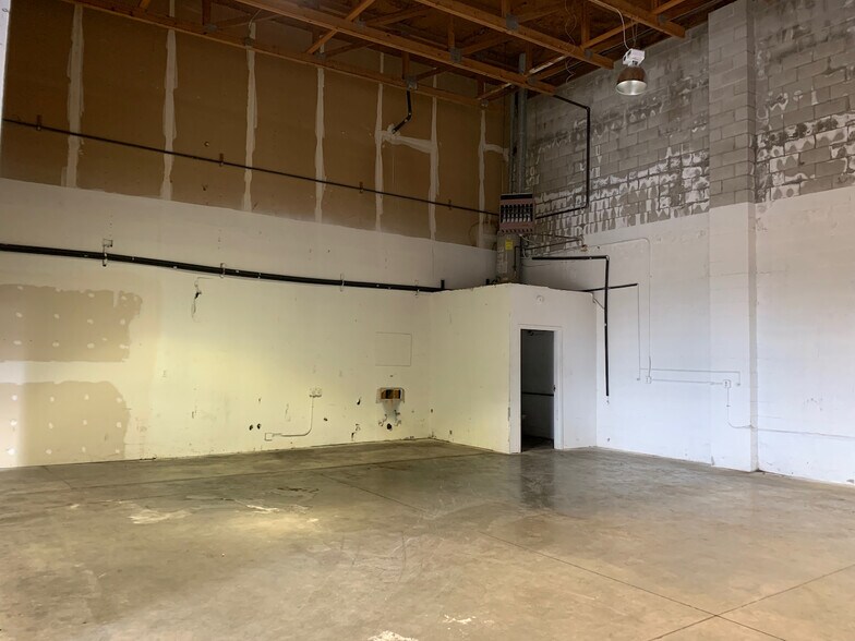 5921 Lake Grove St SW, Lakewood, WA à vendre - Photo du bâtiment - Image 2 de 5