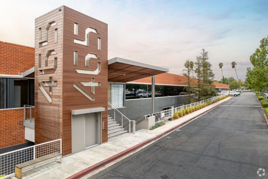 465 N Halstead St, Pasadena, CA for lease - Building Photo - Image 3 of 6