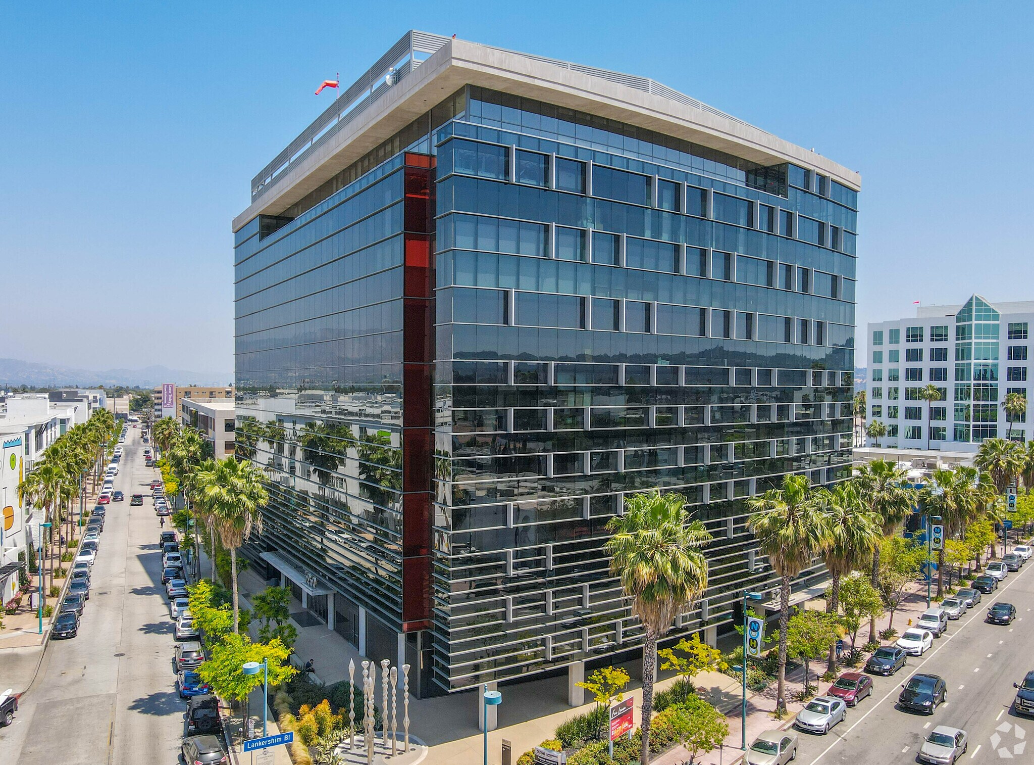 5250 Lankershim Blvd, North Hollywood, CA à louer Photo du bâtiment- Image 1 de 21