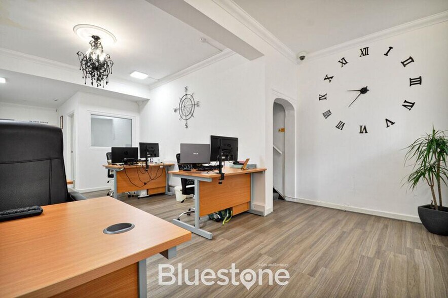 185 Caerleon Rd, Newport à vendre - Photo du bâtiment - Image 3 de 26