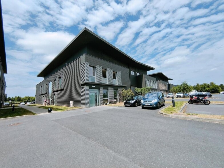 1 Rue Charles Cordier, Ferrières-en-Brie for sale - Building Photo - Image 1 of 10
