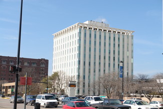 Plus de détails pour 250 W Douglas Ave, Wichita, KS - Bureau à louer