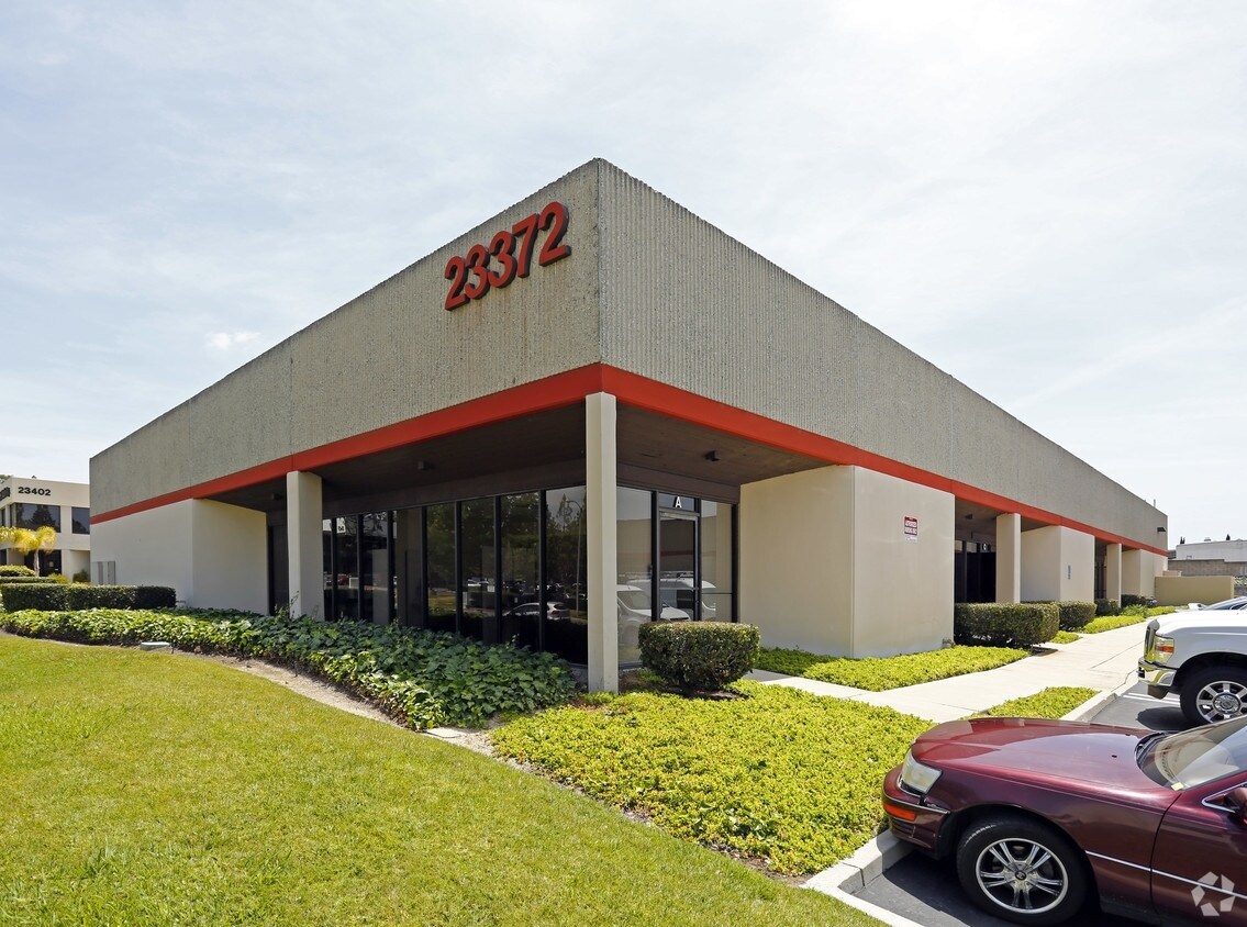 23342 South Pointe Dr, Laguna Hills, CA à louer Photo principale- Image 1 de 12