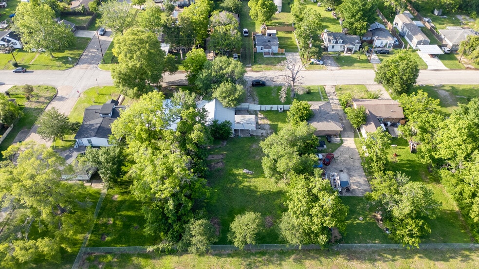 141 Campbell Ave, Pasadena, TX for lease - Building Photo - Image 3 of 10