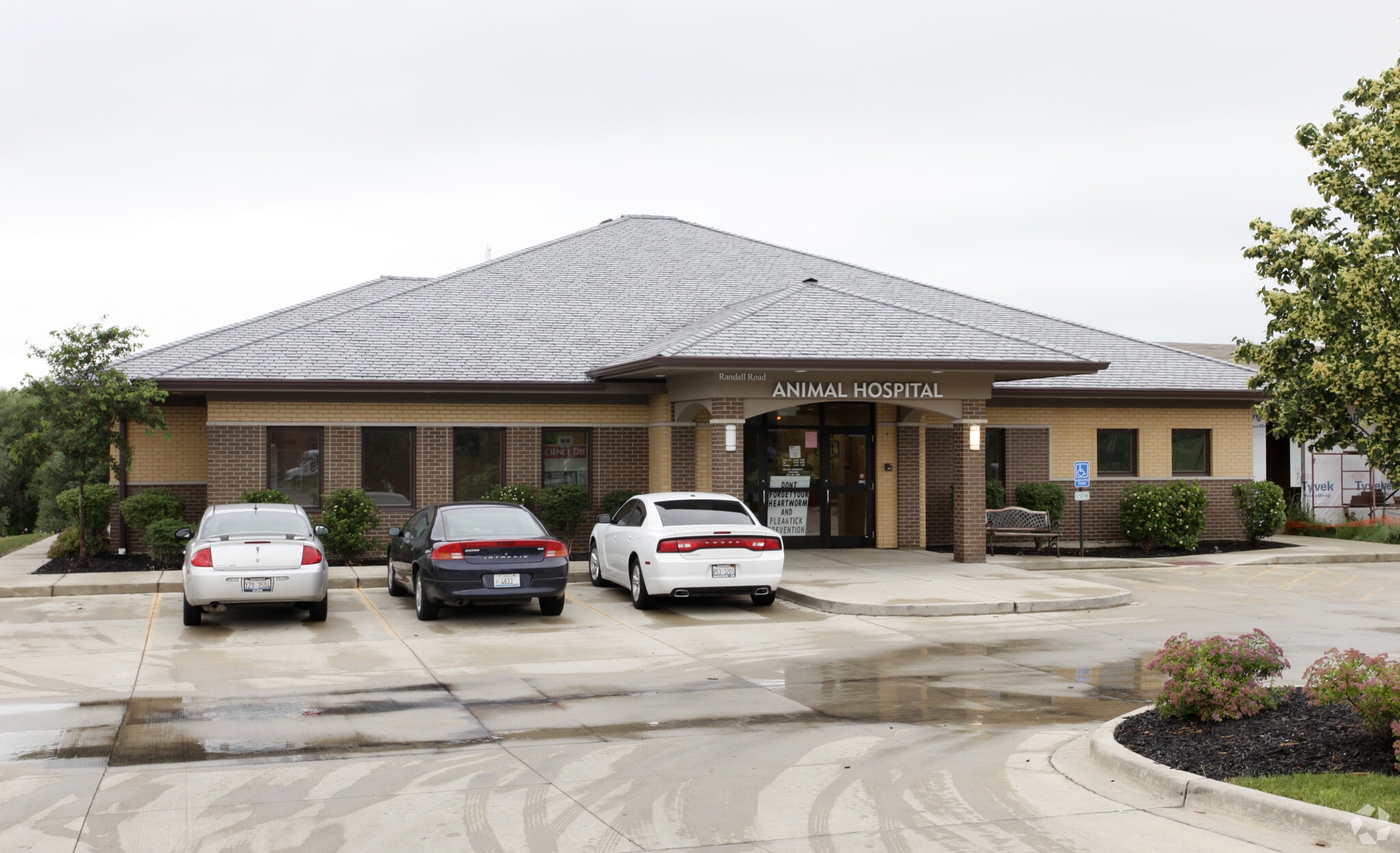 1580 Carlemont Dr, Crystal Lake, IL à louer Photo principale- Image 1 de 3