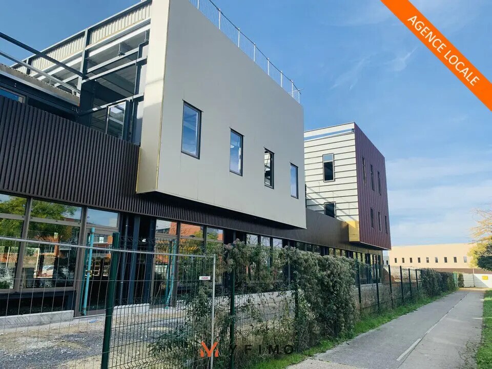 Flex in Gennevilliers for lease Building Photo- Image 1 of 6