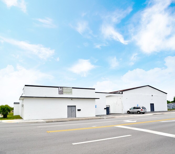 7200 NW 7th Ave, Miami, FL à louer - Photo du bâtiment - Image 2 de 3