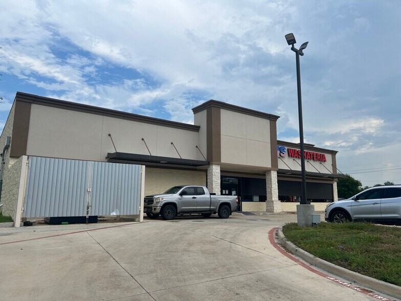 705 N Alexander Dr, Baytown, TX à vendre - Photo du bâtiment - Image 3 de 7