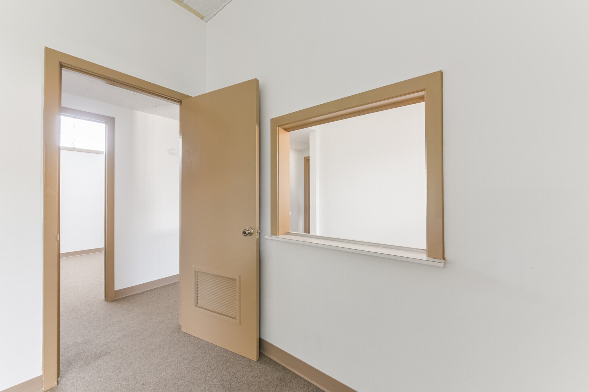 1022 Pasadena Blvd, Pasadena, TX for lease Interior Photo- Image 1 of 13
