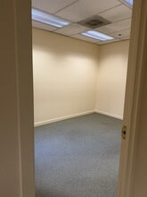 132 SW 3rd Ave, Portland, OR for lease Interior Photo- Image 1 of 5