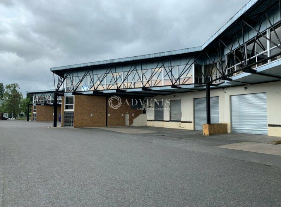 Flex in Morangis for lease Building Photo- Image 1 of 7