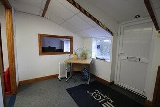 Sherfield English Ln, Plaitford for lease Interior Photo- Image 2 of 10